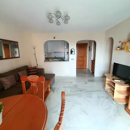 Vive Apartamento Jardines Gamonal, Centrico Y Tranquilo A 700m De La Playa Apartment *