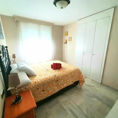 Vive Apartamento Jardines Gamonal, Centrico Y Tranquilo A 700m De La Playa *